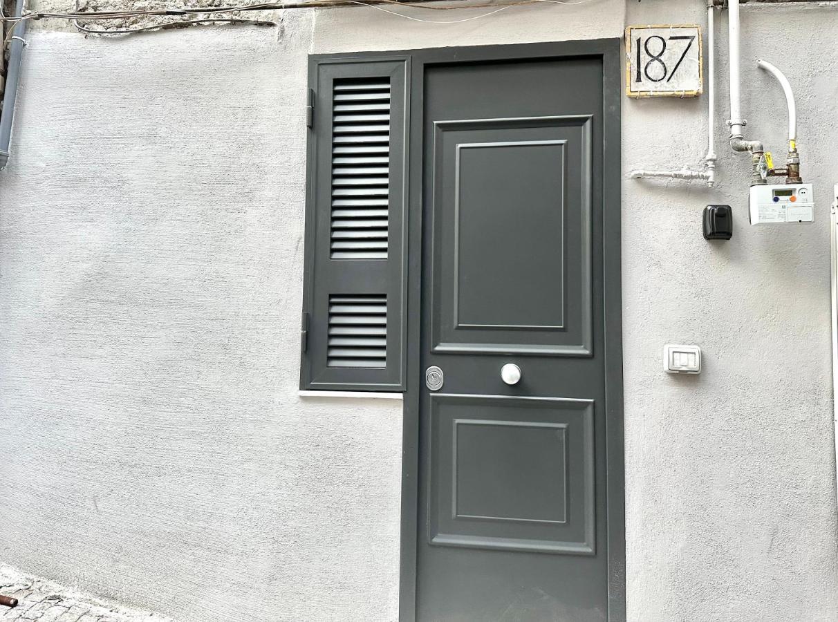 Isabel Suite Napels Buitenkant foto